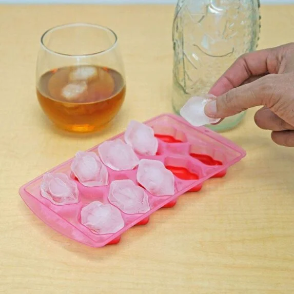 Hot Lips Ice Cube Tray - Random Color