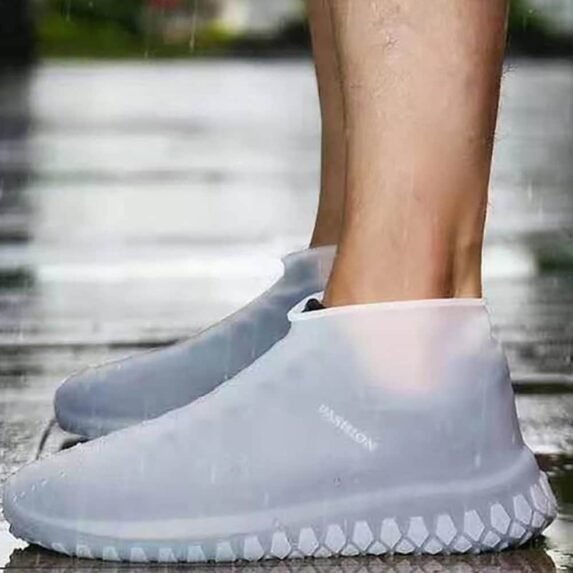 The shoe cover is anti-slip for rainy weather
